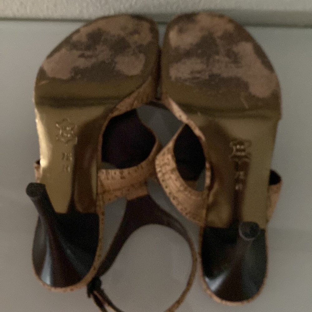 Donald J Pliner Cork Strappy Heels - Picture 7 of 8